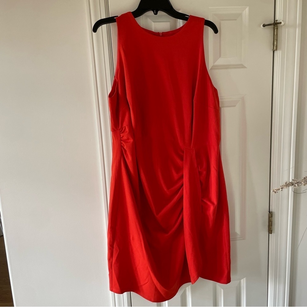 NWT Donna Morgan Women’s Dress Red Sleeveless Ruched Classic Drape Sheath 18W